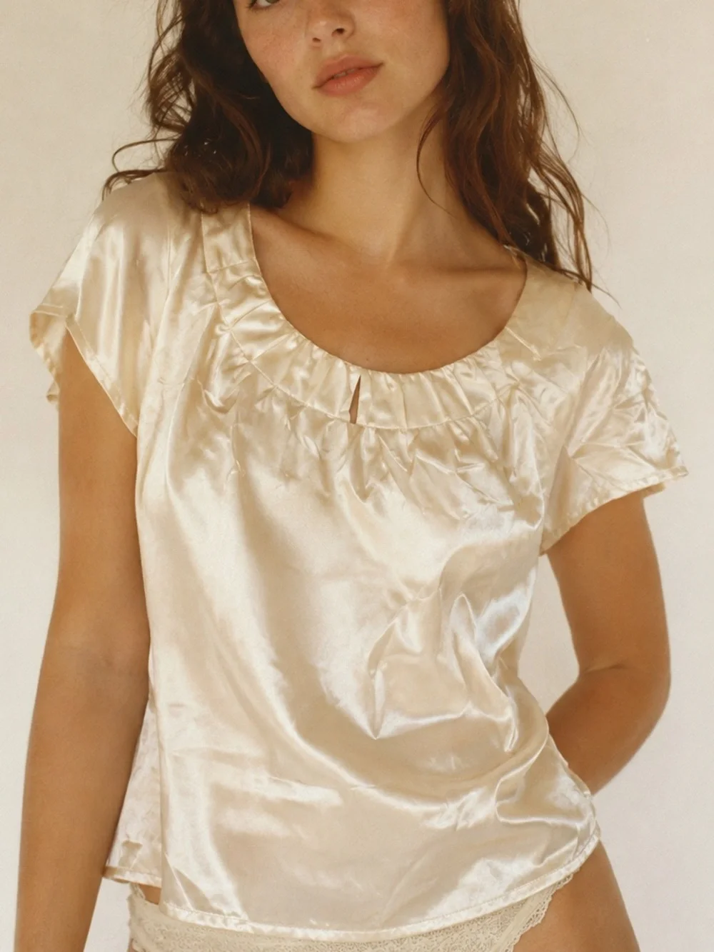 Vintage Silky Sag Harbor Satin Scoop-Neck Top in Cream - Picture 1 of 6